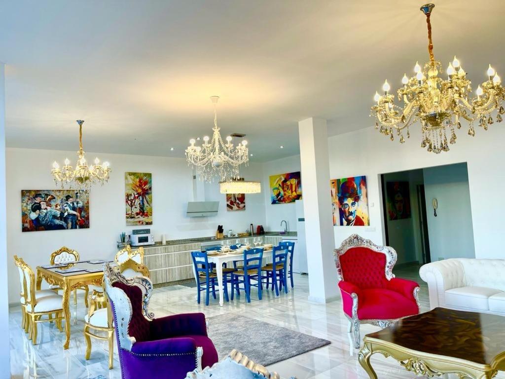 Appartamento Apartamento Maria Pita La Coruña Esterno foto