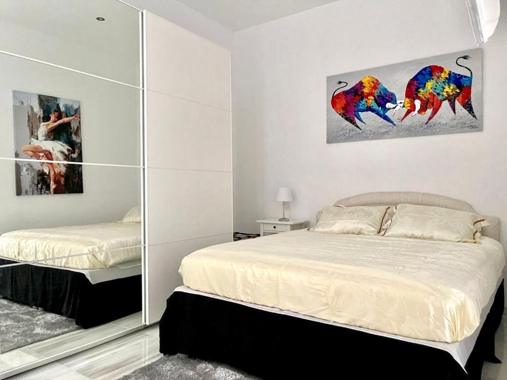 Appartamento Apartamento Maria Pita La Coruña Esterno foto